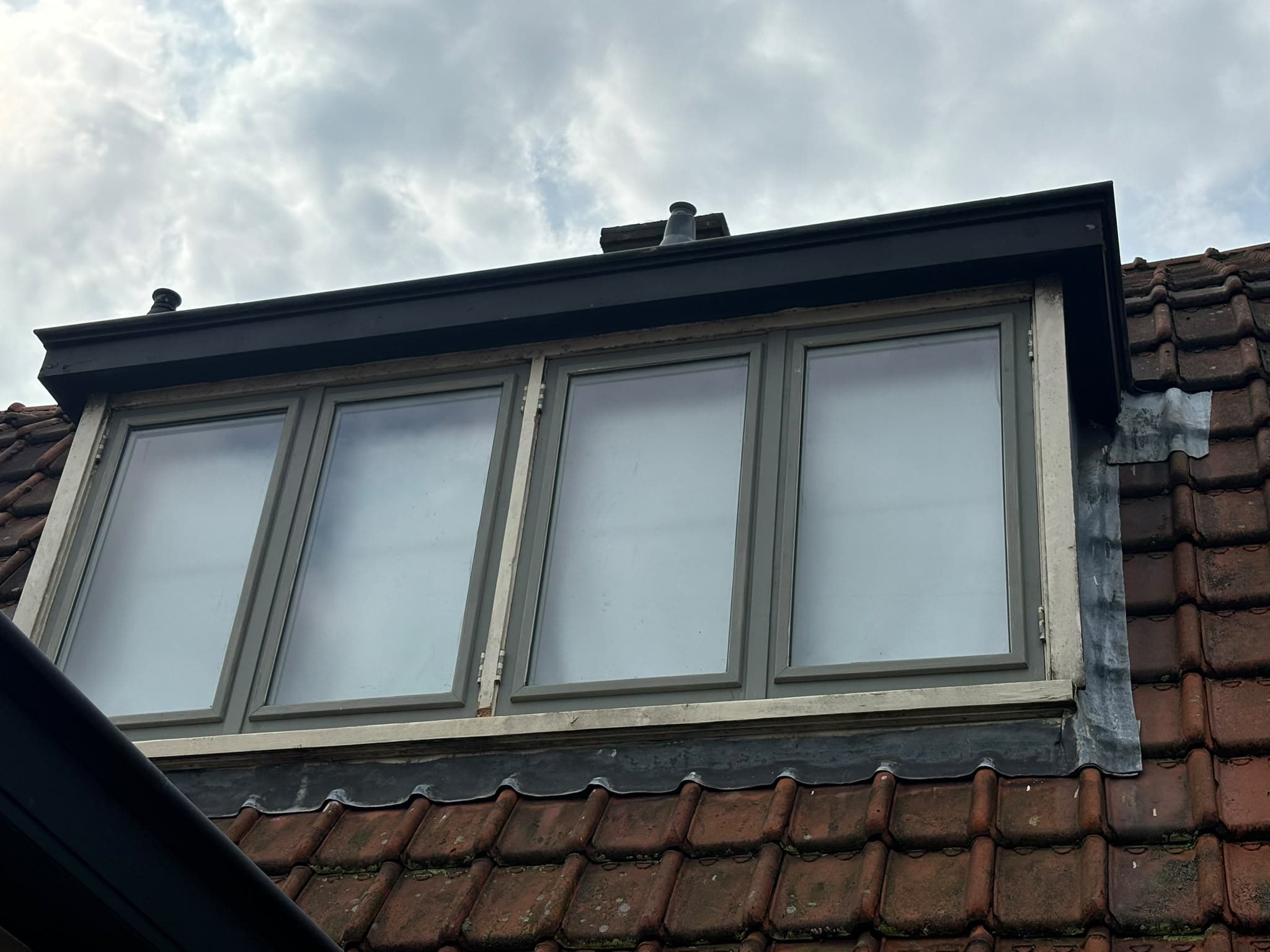 Dakkapel met nieuw isolatieglas in de kozijnen